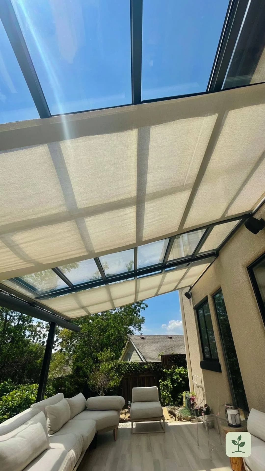 ueberdachte-terrasse-unterglasmarkise-sonnenschutz